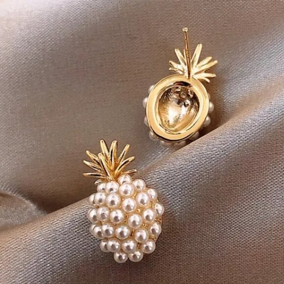 14K Gold Cluster of Pearls Pinapple Post Earrings - Picture 2 of 8